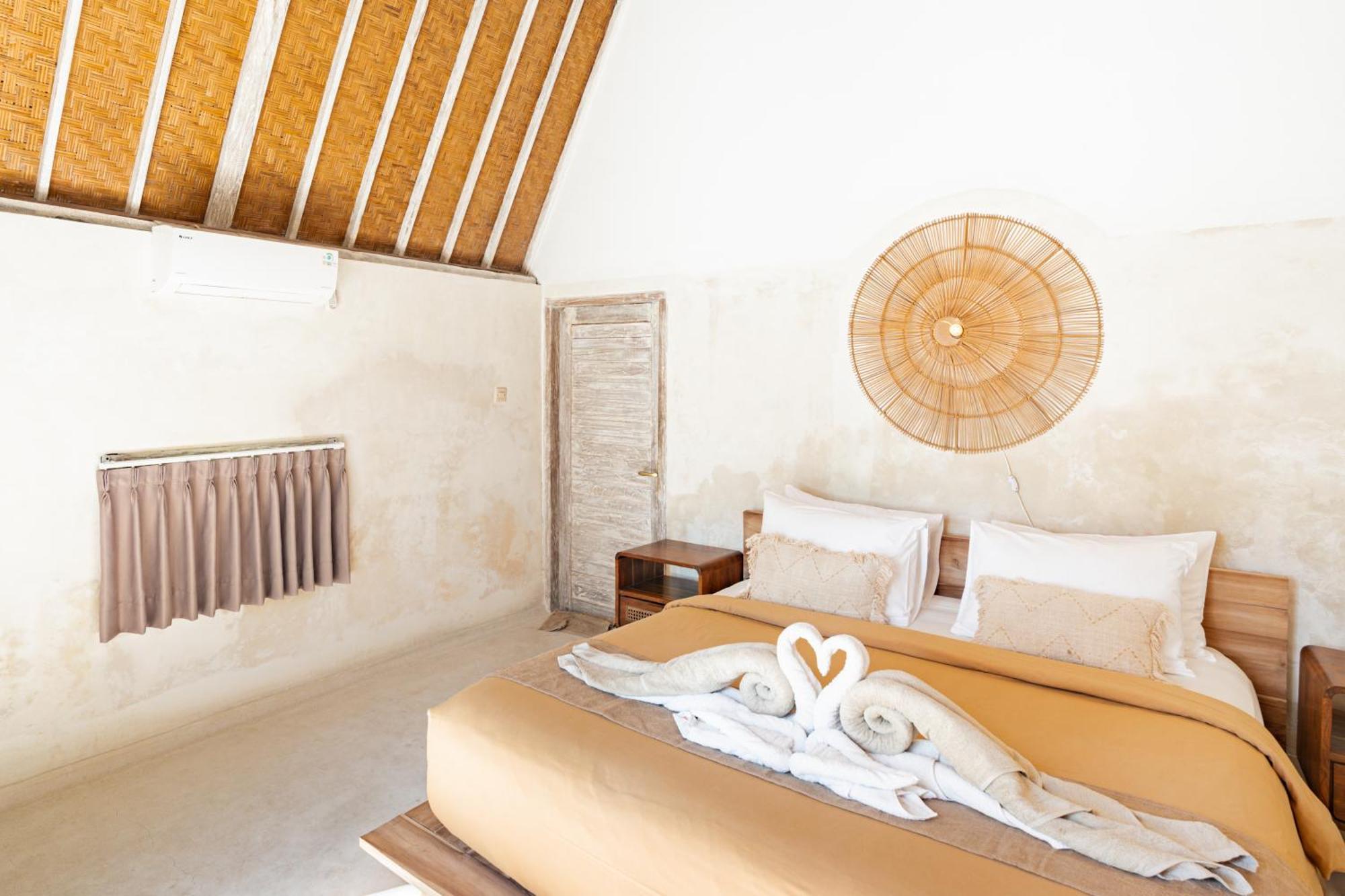 Sunset House Ceningan, 10 Person Beachview Private Villa Нуса-Лембонган Экстерьер фото