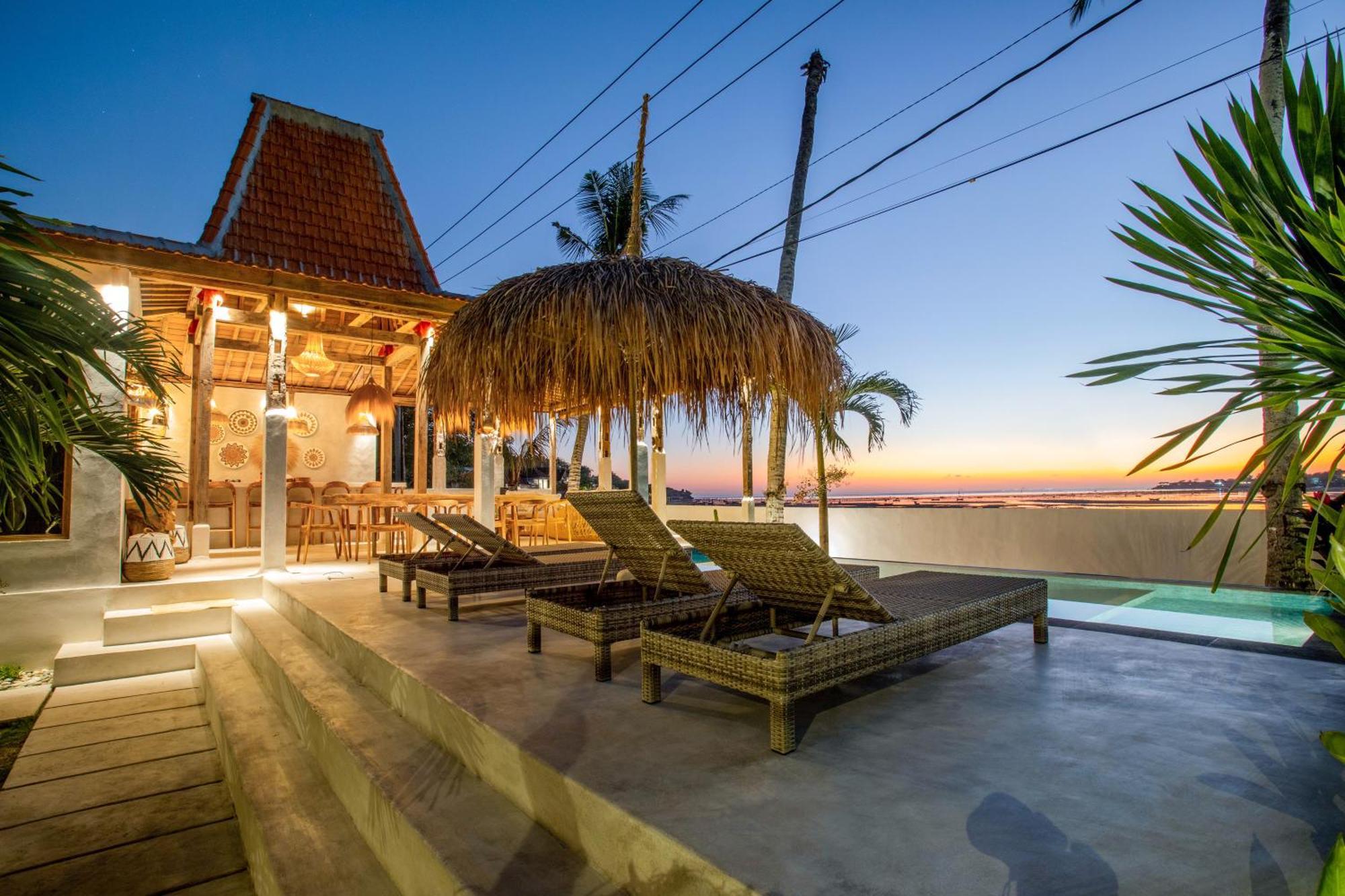 Sunset House Ceningan, 10 Person Beachview Private Villa Нуса-Лембонган Экстерьер фото