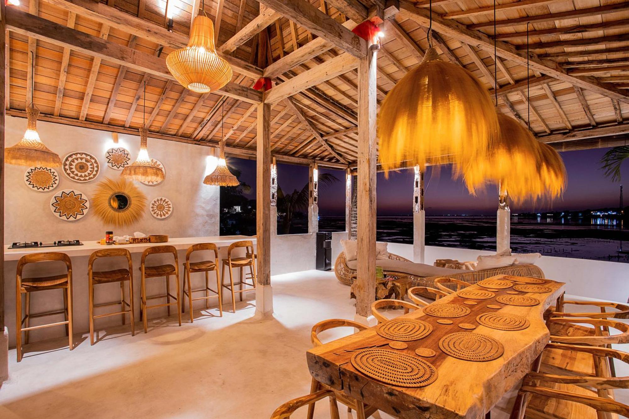 Sunset House Ceningan, 10 Person Beachview Private Villa Нуса-Лембонган Экстерьер фото